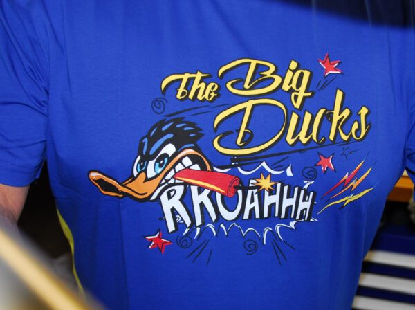 DR BIG DUCKS Team Shirt – Kobaltblau